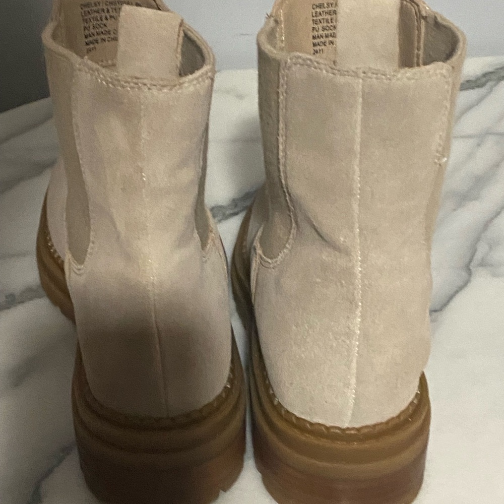 New Steve Madden Beige Ankle Boots - Picture 3 of 7